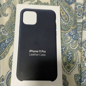 Apple IPhone 11 PRO NEW leather case authentic